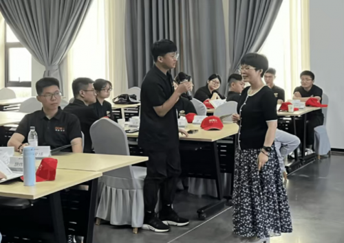 2024年驕陽班集訓(xùn) │ 不忘清風(fēng)來時意  驕陽普照守初心